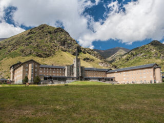 Santuari de Nuria, Parque natural Vall de Nuria, Catalunya, España 1